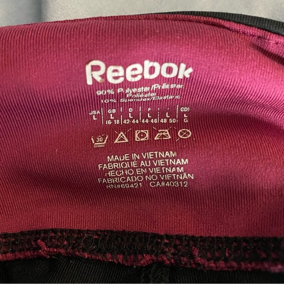 Reebok Women Black and Purple Running Shorts Sz L CrossFit Stretch Comfort Gym - Picture 3 of 7